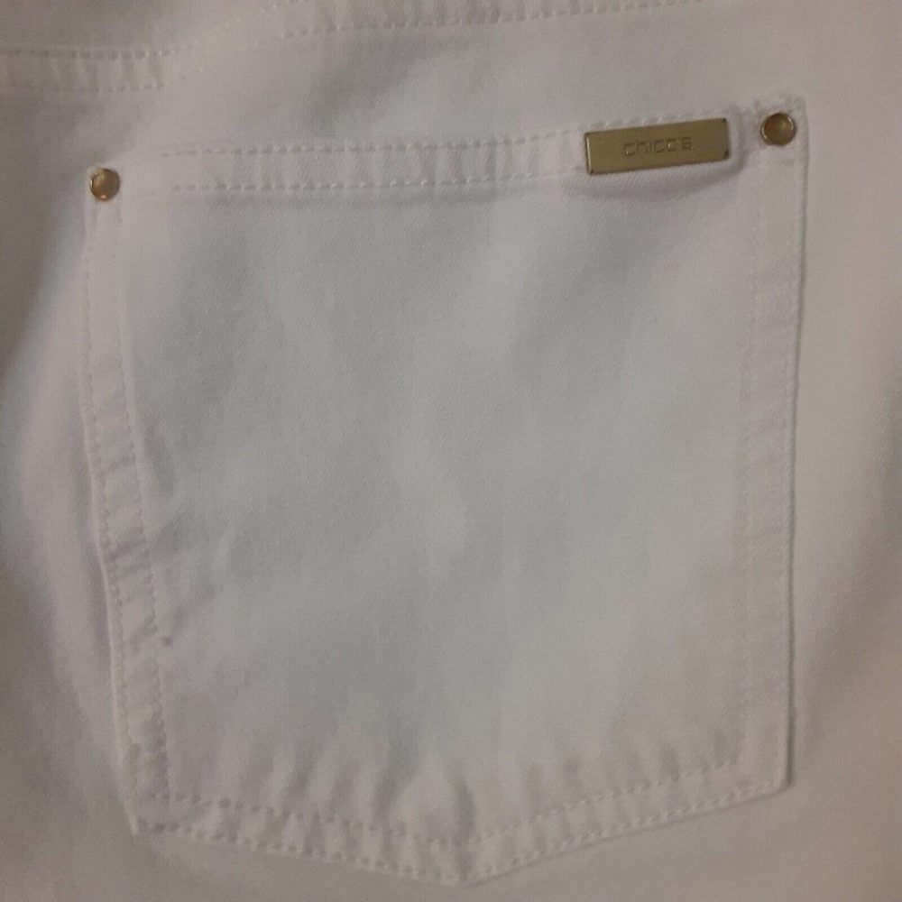 Chico's Sz3 White Denim Shorts Casual Comfort Versatile - Picture 4 of 6